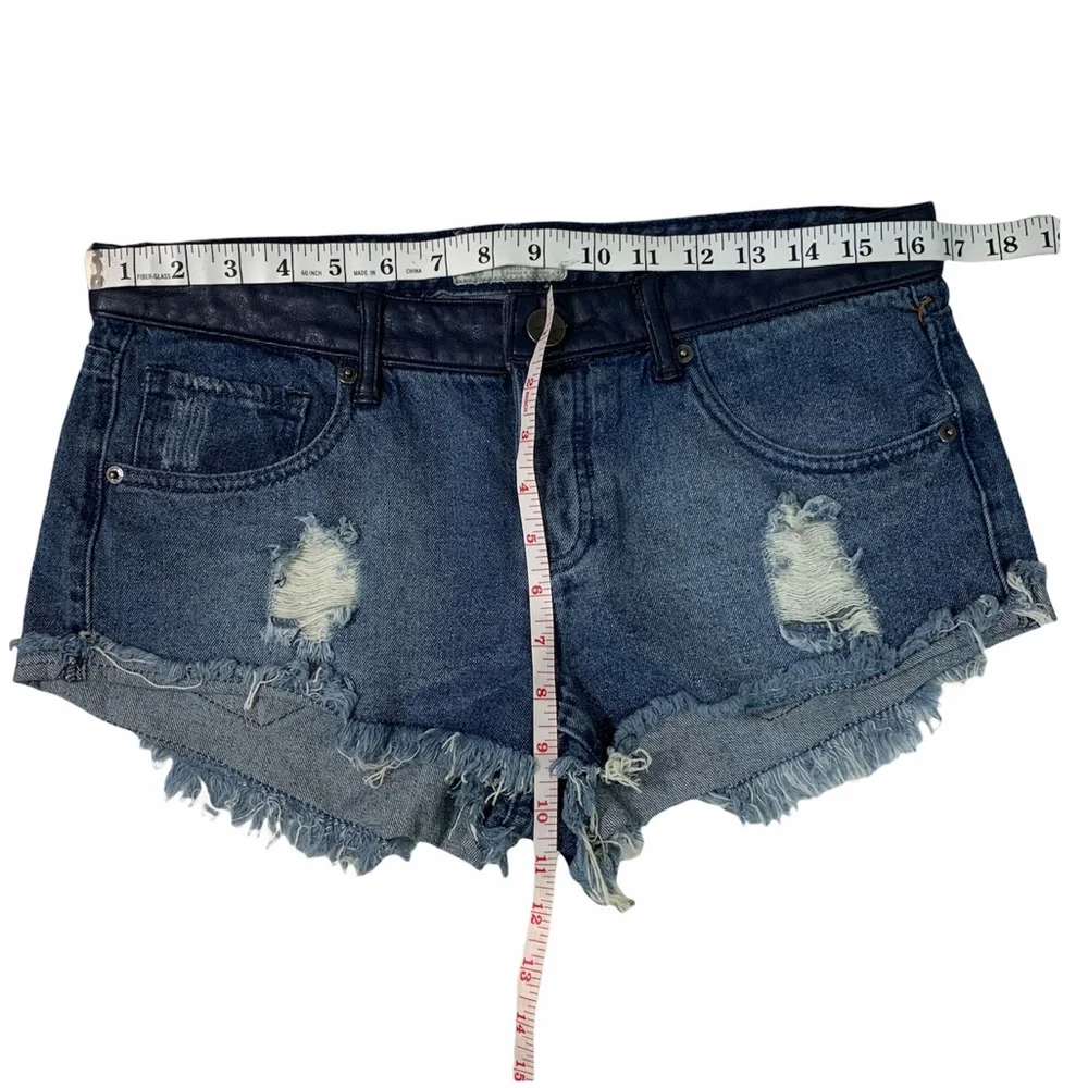VINTAGE Havana Jean Shorts Size 28 Distressed Denim Shorts Button Fly